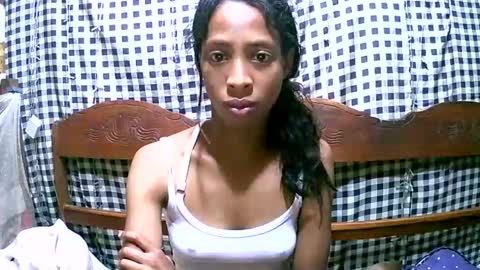 valysexyhot online show from April 16, 4:02 am