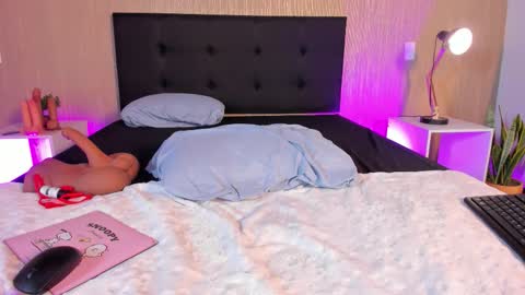 Snapshot of van_montoya chatting on October 14, 11:40 pm Van  online show from October 14, 11:40 pm