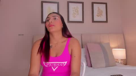 vanessa__cb online show from June 12, 11:51 am