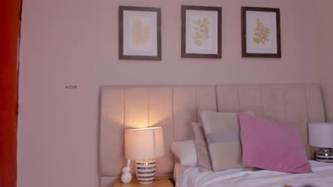 vanessa__cb online show from July 1, 12:26 pm