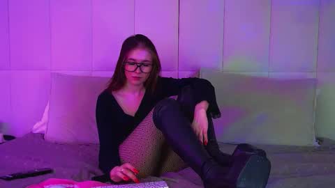 Vanessa online show from March 5, 7:04 am