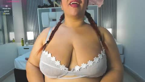 vanessahard_as online show from November 13, 8:30 pm