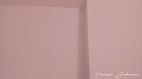 vanessajohnsonn online show from May 28, 1:58 am