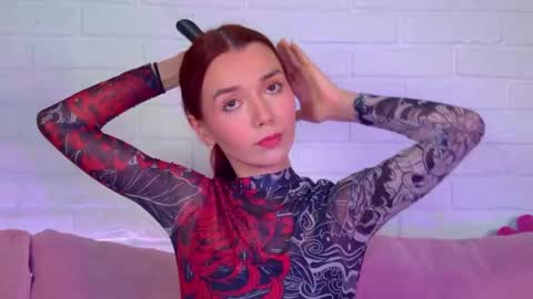 VanessaVienne online show from June 3, 4:02 am