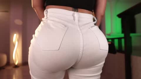 Vania  online show from April 14, 1:38 am