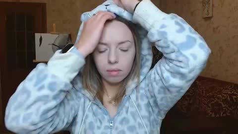 VanillaMuffin online show from October 6, 6:19 am