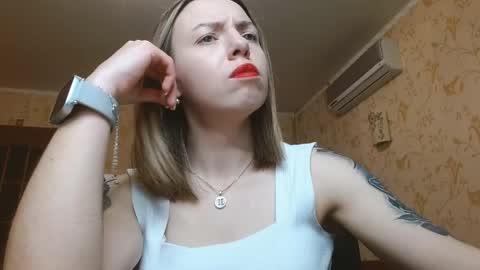 VanillaMuffin online show from February 28, 1:43 pm