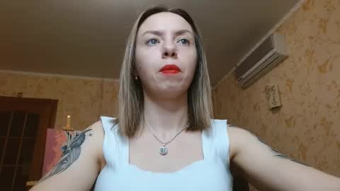 VanillaMuffin online show from March 7, 1:40 pm