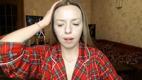 VanillaMuffin online show from February 7, 7:07 am