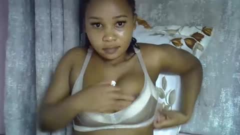 vanillavenus online show from April 15, 12:11 am