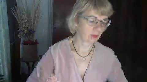 Vanillaxcreamy online show from January 27, 10:27 am