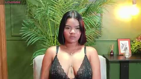 Laura online show from June 20, 8:01 pm