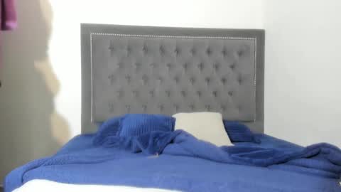 Vannesa online show from December 19, 11:57 pm