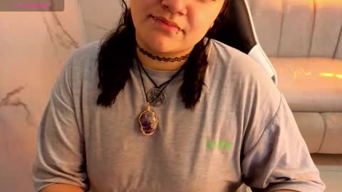 Live 800am 200pm COLOMBIAN HOUR online show from November 24, 1:02 pm