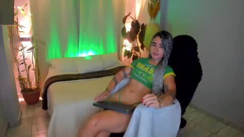 Vayolett Bass online show from June 2, 7:53 am