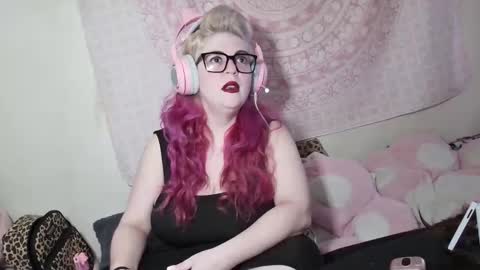 Veronica Lehane online show from February 13, 7:37 pm