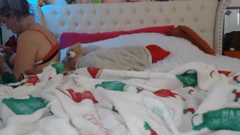 Vegas Dani online show from December 18, 12:15 am