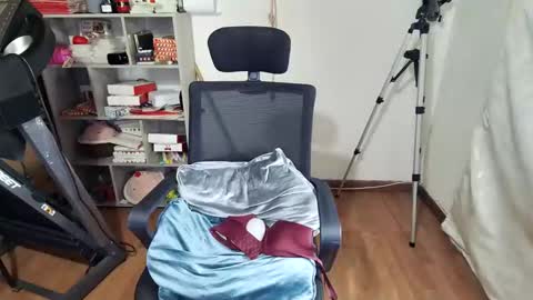 Im VelaI will be Christmas and New Year with my family December 22 to January 13 I will miss you guys. online show from March 22, 8:20 am