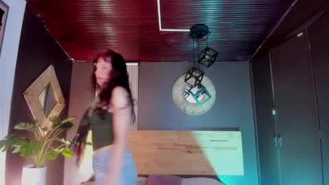 Isabella  online show from February 12, 11:45 am