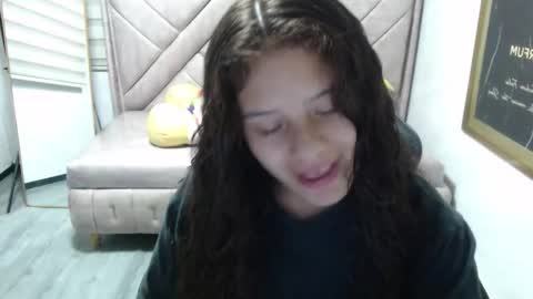 velvet_moon_v online show from December 15, 1:27 pm