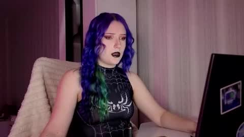 Violet online show from April 10, 9:15 am