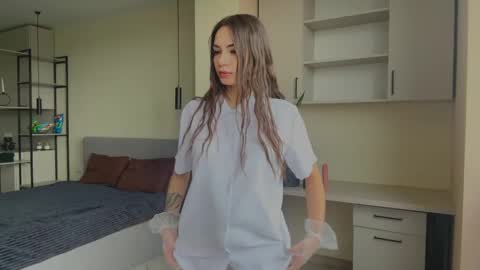 Sara online show from May 12, 7:38 am
