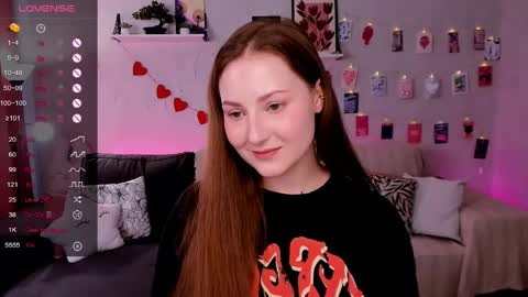 Mia online show from April 25, 9:12 am