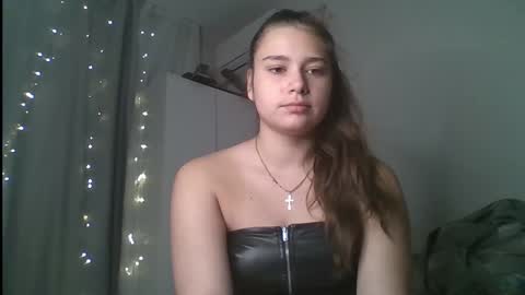 velveted_ivy online show from November 27, 11:57 am