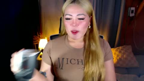 I am Colly Your mystery girl online show from July 1, 2:11 am