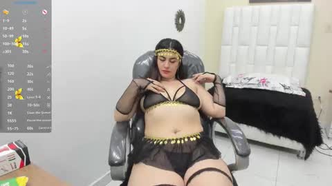 Venus Cortez  online show from November 8, 7:08 pm