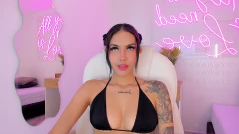 venus_d online show from December 18, 4:53 am