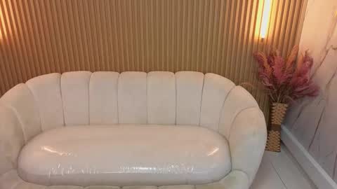 Venus  online show from November 24, 8:11 pm