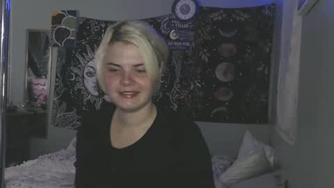 Miss Venus online show from November 5, 2:33 pm