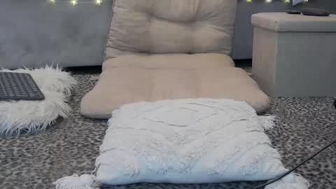 venusinylons online show from February 17, 12:10 am