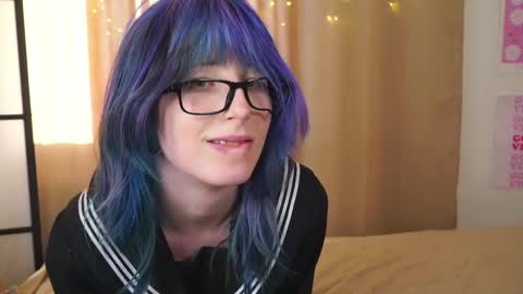 Erica online show from April 8, 4:47 am