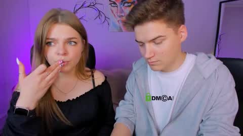 Snapshot of veronica_bubble chatting on October 1, 7:19 pm Ronni online show from October 1, 7:19 pm