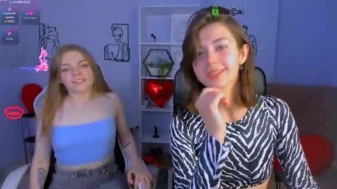 Snapshot of veronica_bubble chatting on October 17, 7:50 pm Ronni online show from October 17, 7:50 pm