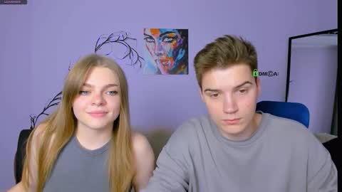 Snapshot of veronica_bubble chatting on September 15, 7:32 pm Ronni online show from September 15, 7:32 pm