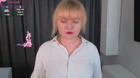 Snapshot of veronica_christensen chatting on October 5, 1:16 pm Maria online show from October 5, 1:16 pm