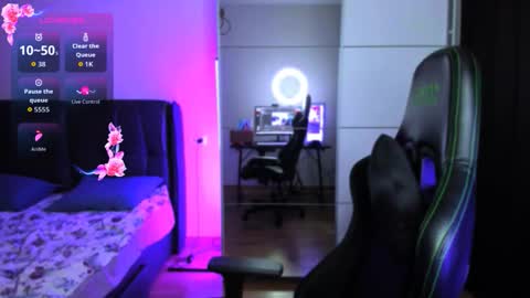 Veronica online show from November 20, 8:54 pm