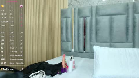 Veronica online show from February 14, 2:30 pm