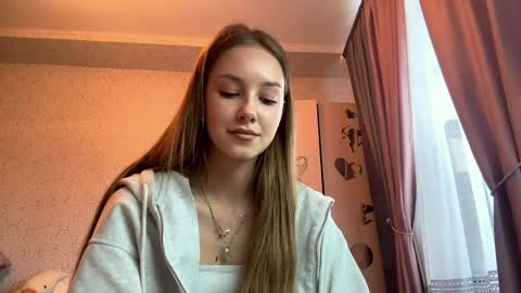 Isabella Moretti online show from April 7, 11:23 am