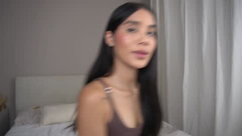  V A L  help me reach 100likes online show from October 10, 10:47 pm