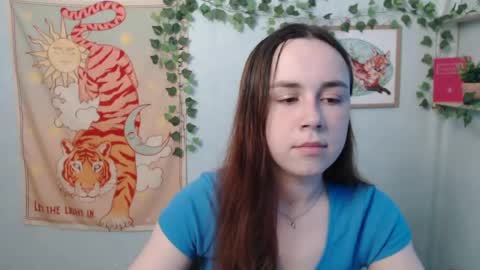 veryveryvery_shy online show from June 1, 5:42 am