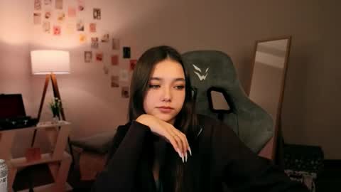 Rachel online show from November 26, 7:37 pm