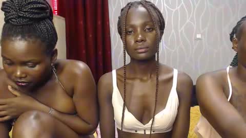 Vibrant online show from November 30, 2:27 am