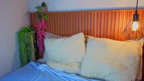 VICTORIA online show from September 15, 9:22 pm