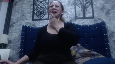 vickycute52 online show from January 13, 7:10 pm