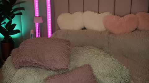 vickysecret96 online show from April 16, 8:08 pm