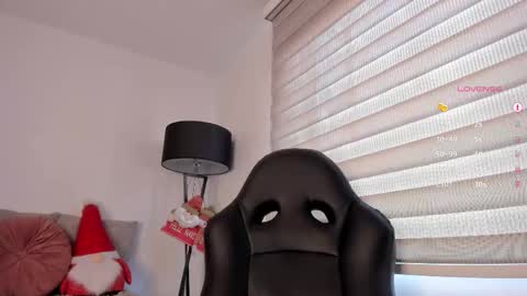 Victoria  online show from December 13, 7:53 pm